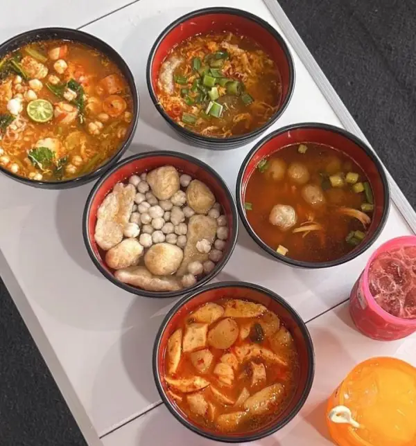 14 Makanan Asin Khas Jawa Barat yang Gurih dan Bikin Nagih, Ada Seblak hingga Cimol. Foto: IG/kulinertulungagung