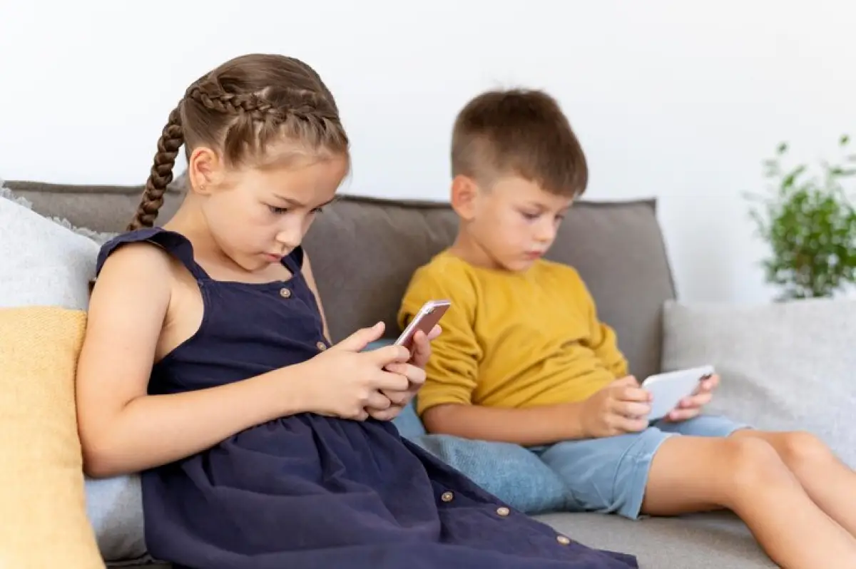 Apa Itu “Brain Rot” : Ancaman Tersembunyi Bagi Kesehatan Mental Anak di Era Digital