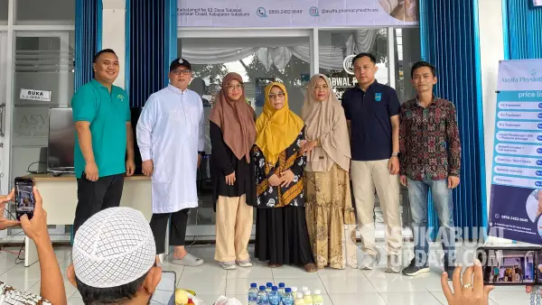 Pembukaan Klinik Fisioterapi Asyifa Pharmacy & Healthcare di Jalan Kadudampit Nomor 92, Sukasari, Kecamatan Cisaat. | Foto: Istimewa