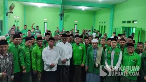 Bupati dan Wakil Bupati Sukabumi Asep Japar - Andreas saat menghadiri acara peringatan Nuzulul Quran dan Tahlil di DPC PPP Kabupaten Sukabumi | Foto : Ragil Gilang