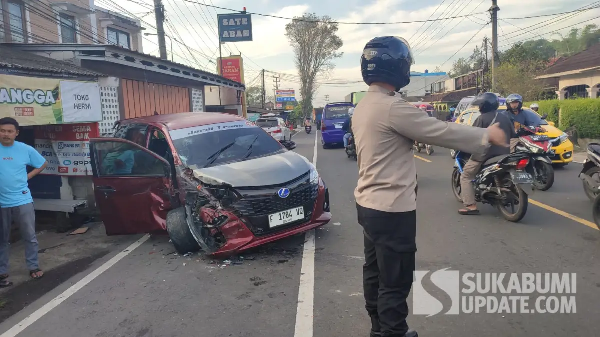 Kondisi mobil Toyota Calya yang tabrakan dengan truk di dekat GT Parungkuda Sukabumi. (Sumber Foto: Dok. Satlantas Polres Sukabumi)