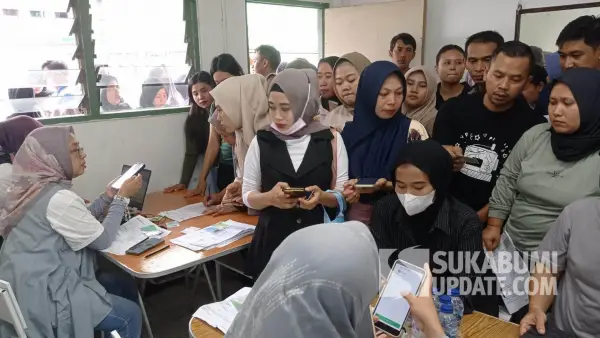 BPJS Ketenagakerjaan Cabang Sukabumi mendatangi para karyawan PT Yongjin Javasuka di Cicurug, Kabupaten Sukabumi, Jumat (25/4/2025). | Foto: Istimewa