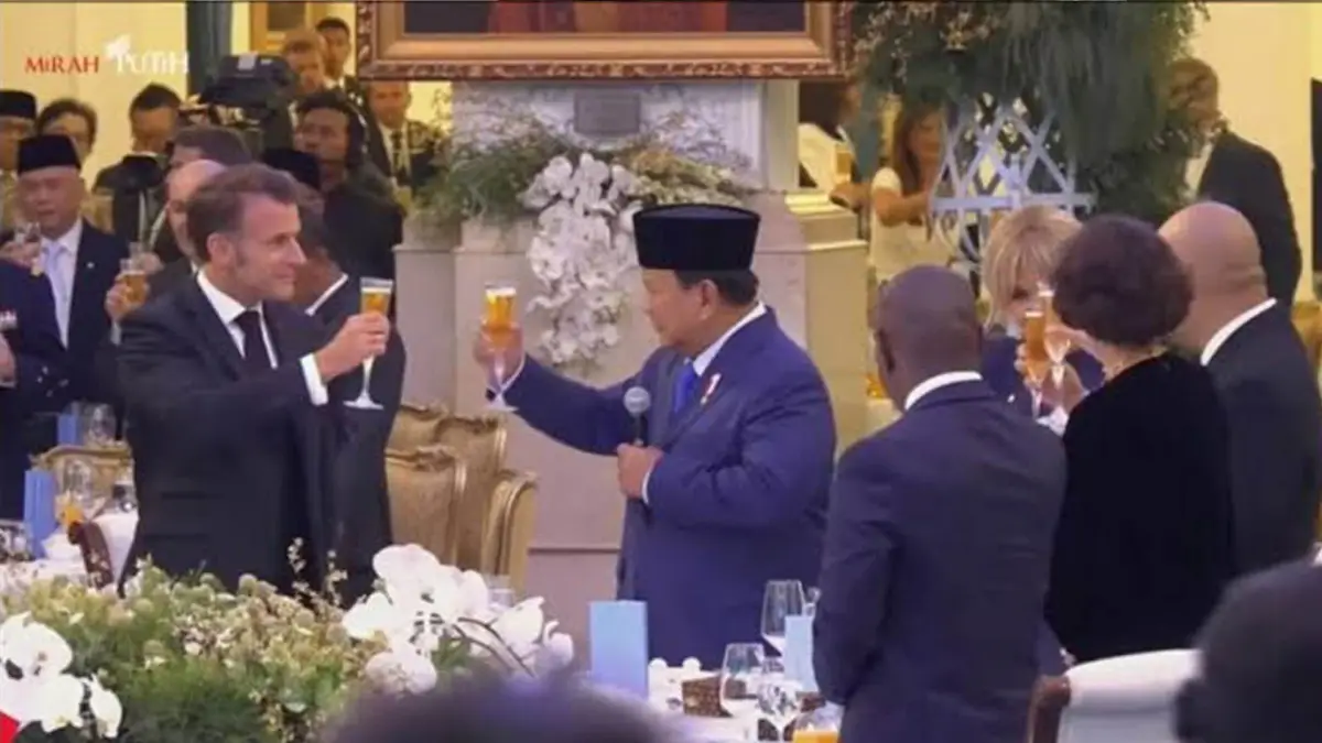 Cek Fakta: Prabowo Minum Bir Saat Menjamu Macron, Ini Klarifikasi Resmi Istana