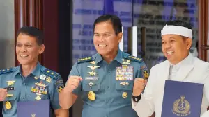 Gubernur KDM usai meneken kerja sama dengan TNI AL di Gedung R.E. Martadinata Markas Besar TNI AL Cilangkap, Jakarta Timur, Rabu (25/6/2025). (Sumber Foto: Biro Adpim Jabar)