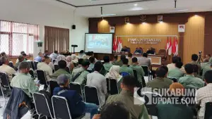 Forum evaluasi dan sosialisasi tata kelola pupuk bersubsidi oleh Distan Kabupaten Sukabumi. | Foto: Distan Kabupaten Sukabumi