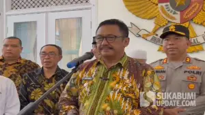 Konferensi pers Bupati Sukabumi Asep Japar usai Rakor lintas lembaga dan tokoh lintas agama pasca insiden di Desa Tangkil, Kecamatan Cidahu, Kamis (3/7/2025) | Foto : Turangga Anom