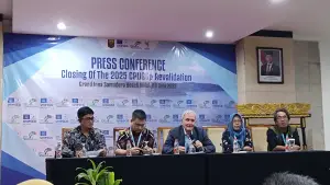 Bojan Rezun (Slovenia) dan Zhang Cheng Gong (Tiongkok) saat Press Conference Closing Of The 2025 CPUGGp Revalidation di di Aula Grand Inna Samudera Beach Hotel (GISBH), Palabuhanratu, Kamis (3/7/2025) | Foto : Dokpim