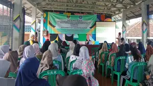 Sosialisasi Program Peningkatan Peranan Wanita menuju Keluarga Sehat dan Sejahtera (P2WKSS) tahun 2025 di Desa Gunungguruh Kecamatan Gunungguruh Kabupaten Sukabumi | Dok. P2WKSS