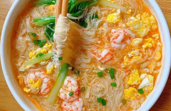 Bihun Kuah Kari Laksa ala Rumahan (Sumber : X/@eatsimple_x)