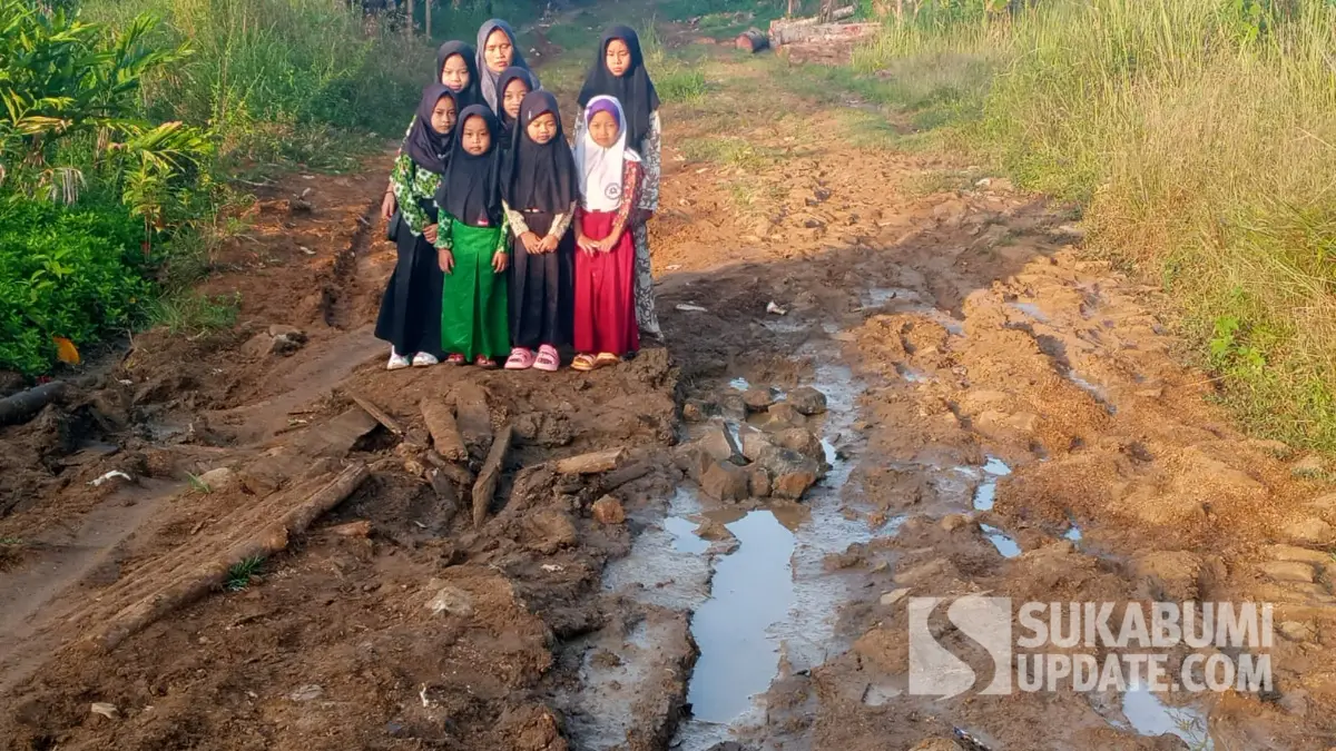 Sekolah 6.30 di Pelosok Sukabumi: Disiplin Penting Tapi Tolong Perhatikan Infrastruktur