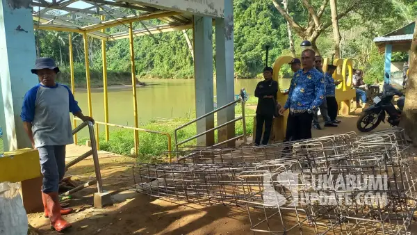 Pembangunan dermaga Sungai Cikaso di Kampung Ciniti, Desa/Kecamatan Cibitung, Kabupaten Sukabumi, Kamis (17/7/2025). | Foto: Istimewa