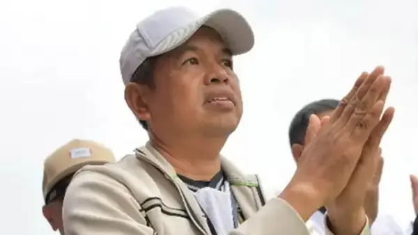 Gubernur Jabar Dedi Mulyadi menyampaikan belasungkawa mendalam atas insiden yang terjadi dalam acara pesta rakyat syukuran pernikahan putra sulungnya, Maula Akbar, dengan Wabup Garut, Putri Karlina | Foto: Humas Jabar