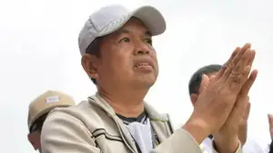 Gubernur Jabar Dedi Mulyadi menyampaikan belasungkawa mendalam atas insiden yang terjadi dalam acara pesta rakyat syukuran pernikahan putra sulungnya, Maula Akbar, dengan Wabup Garut, Putri Karlina | Foto: Humas Jabar