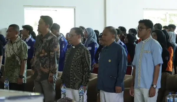 Lima tokoh lintas agama yang hadir dan berdialog dalam Seminar Keagamaan yang diselenggarakan BEM NPU. (Sumber Foto: Istimewa)