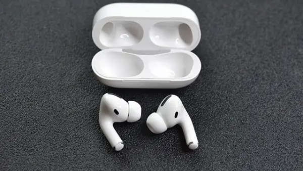 Ilustrasi - Ini dia 5 earphone Bluetooth terbaik yang siap menemani hari-harimu dengan suara jernih dan nyaman dipakai. (Sumber : Pixabay.com/@DrNickStafford).