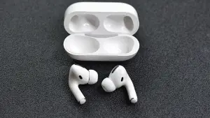 Ilustrasi - Ini dia 5 earphone Bluetooth terbaik yang siap menemani hari-harimu dengan suara jernih dan nyaman dipakai. (Sumber : Pixabay.com/@DrNickStafford).