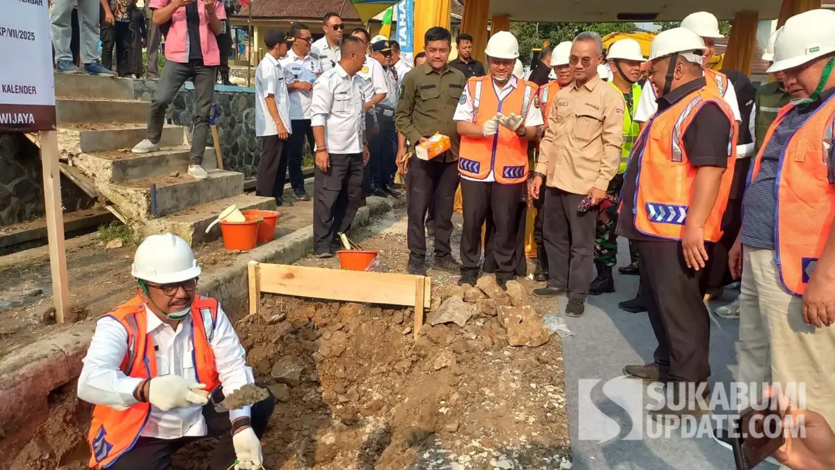 Alun-alun Jampangtengah Sukabumi Mulai Dibangun, Bupati Asep Japar Letakkan Batu Pertama