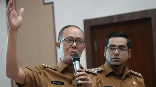 Wali Kota Ayep Zaki dan Wakil Wali Kota Bobby Maulana saat peresmian koperasi merah putih (Sumber: dokpim kota sukabumi)