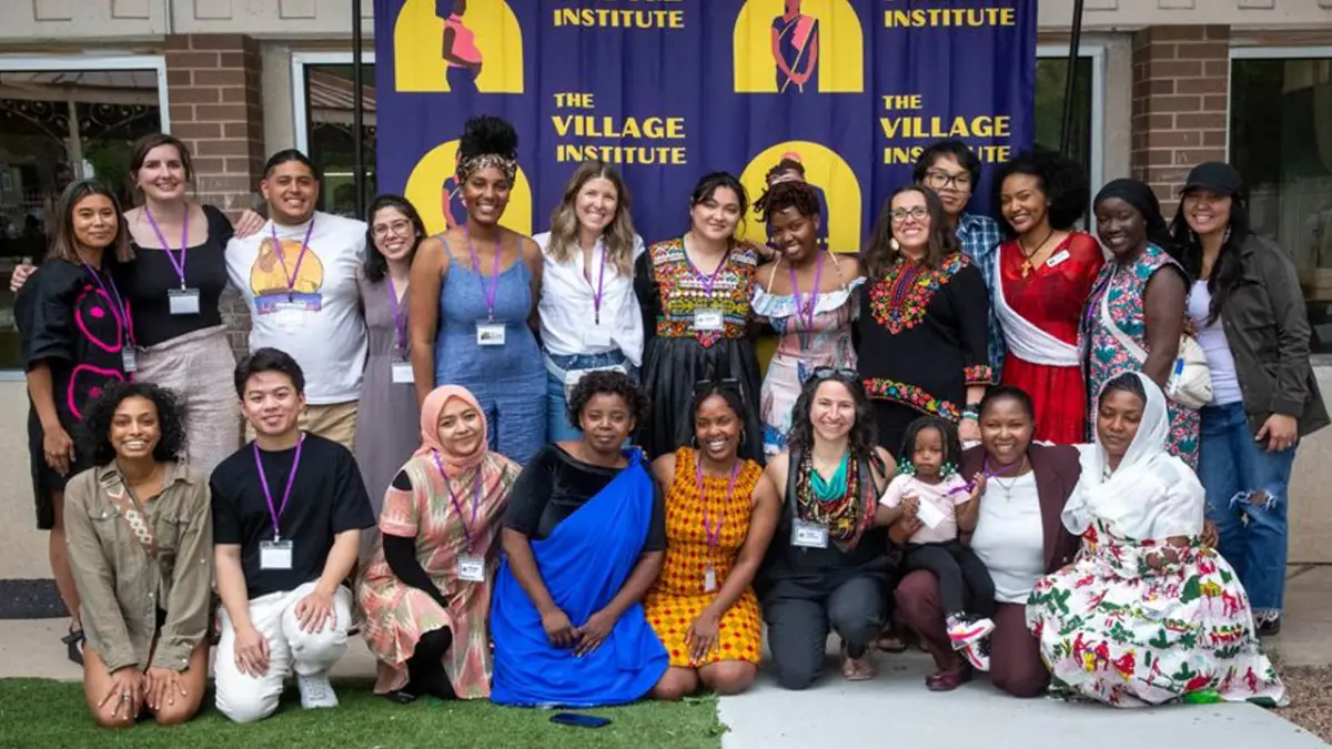 Rizki Bunga bersama rekan-rekan di The Village Institute di Amerika | Foto : Dok. YSEALI