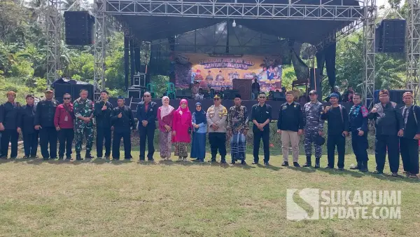 Pembukaan Syukuran Nelayan Minajaya ke-13 di Pantai Minajaya, Surade, Kabupaten Sukabumi | Foto : Ragil Gilang