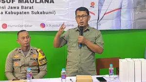 Haji Aka melaksanakan Reses III di Kampung Leubak Siuh Pentas, Desa Sukamaju, Kecamatan Kadudampit, Kabupaten Sukabumi, Selasa (22/7/2025). | Foto: Istimewa