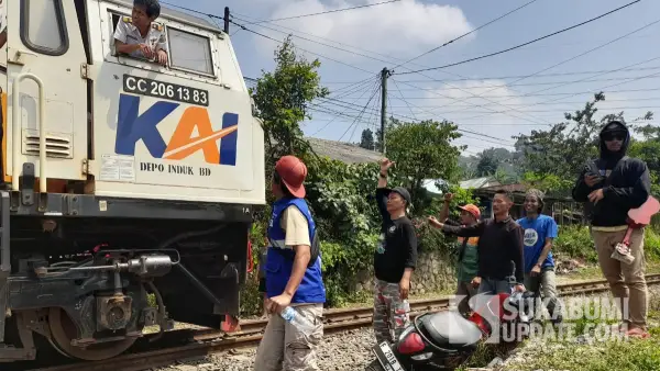 PT KAI tutup perlintasan liar di Pangadegan Parungkuda pasca KA Pangrango seret motor (Sumber: dok/su)