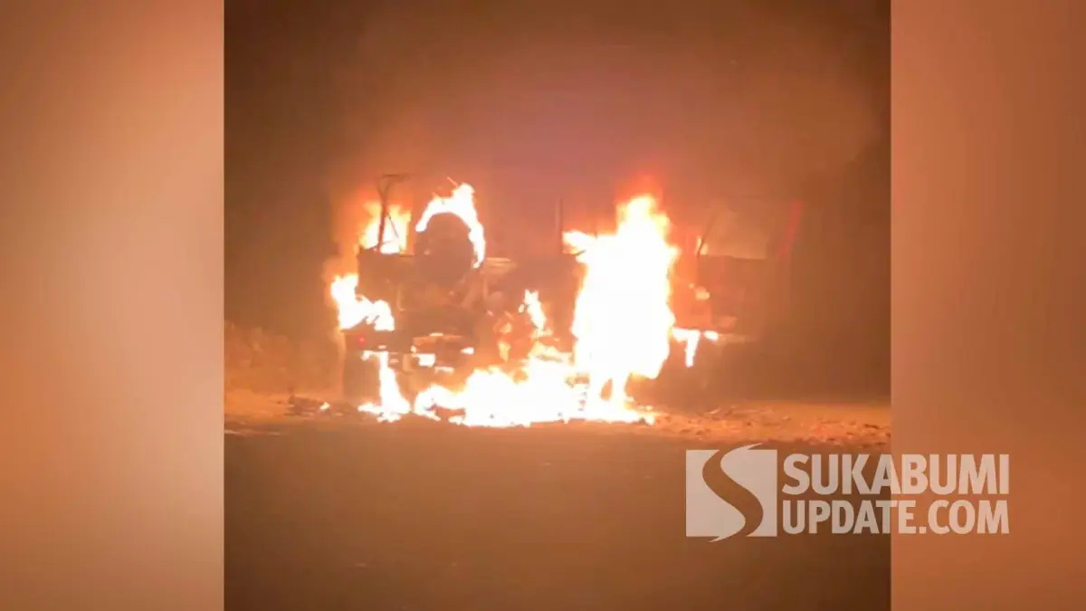 Mobil Terbakar Hebat di Waluran Sukabumi, Seluruh Penumpang Selamat dari Maut