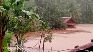 Sungai Cilangkob Cidolog Sukabumi meluap, rendam sejumlah rumah warga | Foto : Dok. BPBD