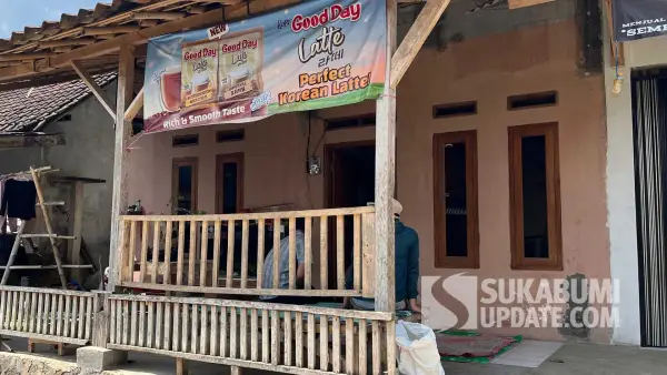 Bangunan posyandu yang kini menjadi hunian di Kampung Lebak Muncang RT 41/20 Dusun Legoknyenang, Desa Cikujang, Kecamatan Gunungguruh, Kabupaten Sukabumi, Selasa (29/7/2025). | Foto: SU/Turangga Anom