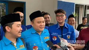Ketua KNPI Kabupaten Sukabumi, Yandra Utama Santosa (tengah) | Foto : Asep Awaludin