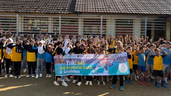 Pemeriksaan kesehatan untuk anak usia sekolah gratis oleh Puskemas Kalibunder (Sumber: dok puskesmas)