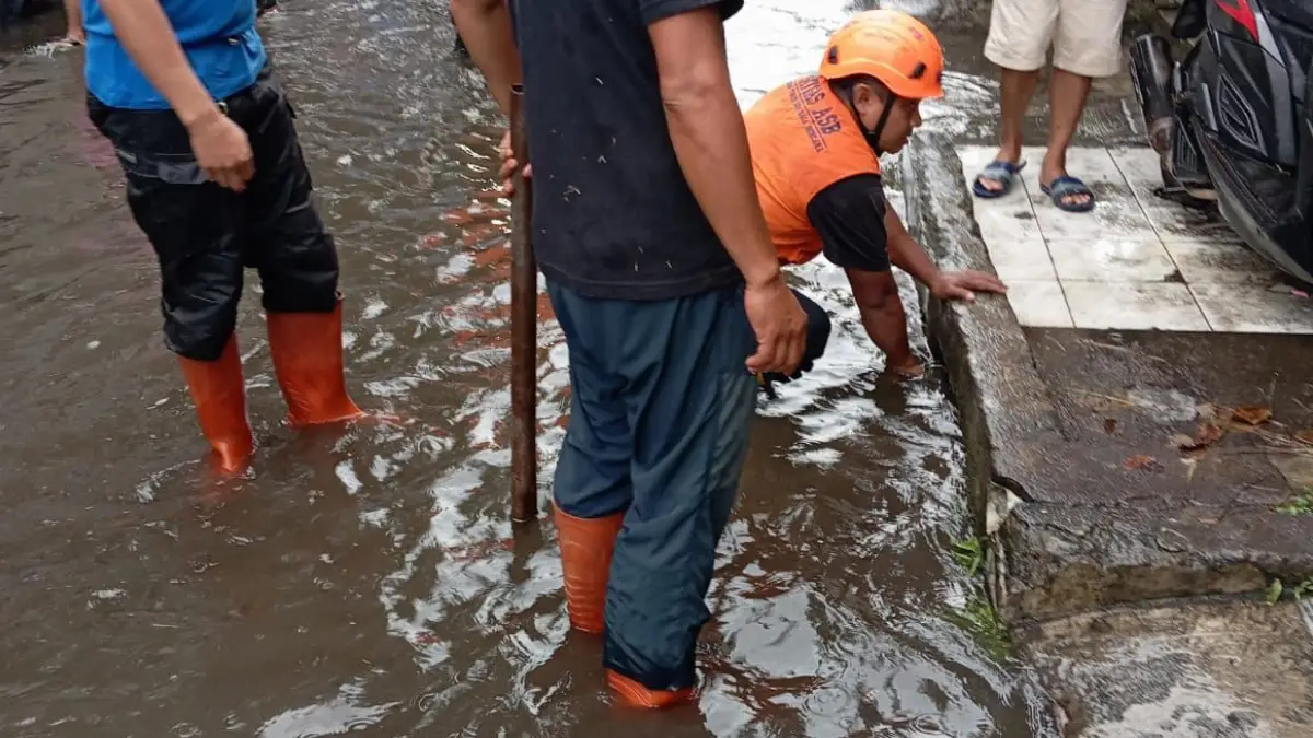 Banjir di Jalan Dewi Sartika dan Prana Kota Sukabumi, BPBD: Banyak Sampah