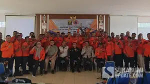 Petugas P2BK dari 47 kecamatan se-Kabupaten Sukabumi mengikuti Bimtek penilaian kerusakan rumah terdampak bencana di Aula Kantor Kecamatan Cikembar pada Selasa (5/8/2025). | Foto: BPBD Kabupaten Sukabumi