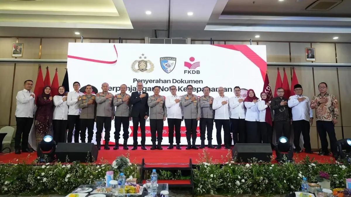 Foto bersama antara Jajaran POLRI dengan Wali Kota Sukabumi Ayep Zaki dan FKDB. | Foto: Dok. FKDB