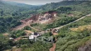 Lokasi tambang tanah merah untuk urugan proyek Tol Bocimi Seksi 3 milik CV Duta Limas di Cibadak Sukabumi yang disidak Dedi Mulyadi. (Sumber Foto: KDM Channel)