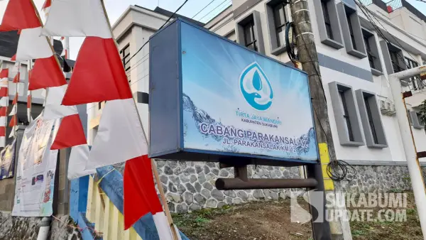Kantor Perumdam TJM Sukabumi cabang Parakansalak | Foto : Ibnu Sanubari