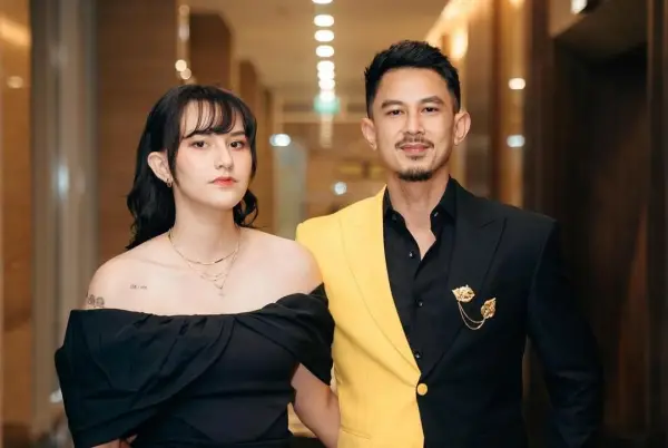 Rumah tangga Dahlia Poland dan Fandy Christian kembali retak usai diterpa isu perselingkuhan beberapa tahun lalu (Sumber : Instagram/@fandych)
