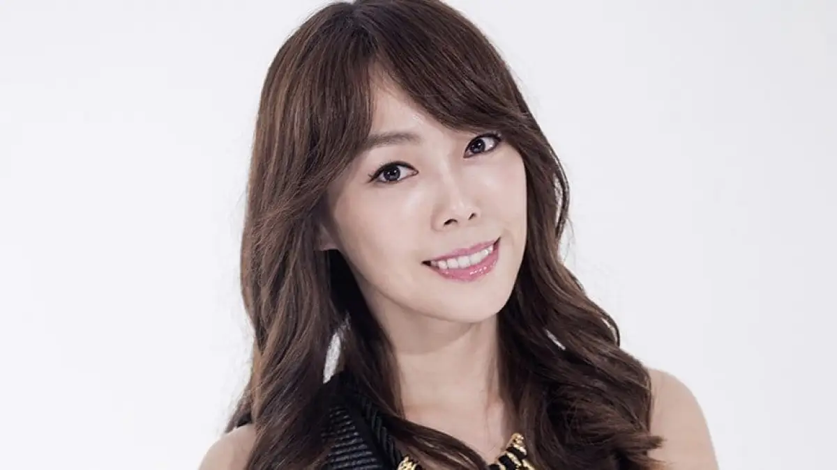 Lee Min Vokalis Duo As One, Ditemukan Meninggal Dunia