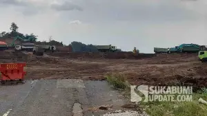 Pengerjaan proyek Tol Bocimi Seksi 3 di Kecamatan Nagrak, Kabupaten Sukabumi. | Foto: SU/Ibnu Sanubari