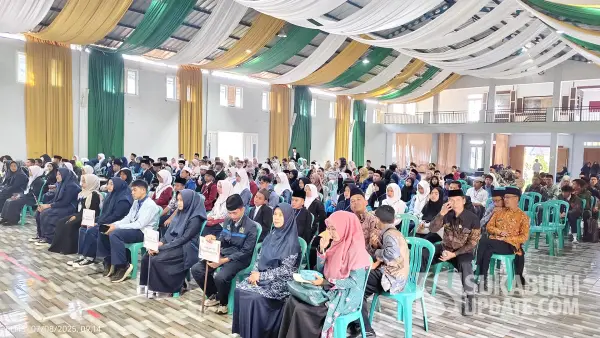 Para peserta Pekan Keterampilan dan Seni PAI Tahun 2025 di Ponpes Darussyifa Al-Fithroh, Kecamatan Cisaat. (Sumber Foto: SU/Turangga Anom)