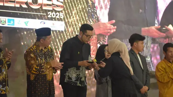 Wakil Wali Kota Sukabumi, Bobby Maulana saat menghadiri Sukabumi Heores dalam rangkaian ulang tahun Sukabumiupdate.com ke-9 di Auditorium Nusa Putra University | Foto : Dokpim