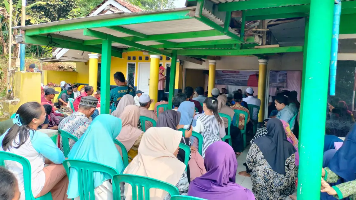 Warga Nagrak Sukabumi Antusias Ikuti Sosialisasi Perda Jamsos Ketenagakerjaan