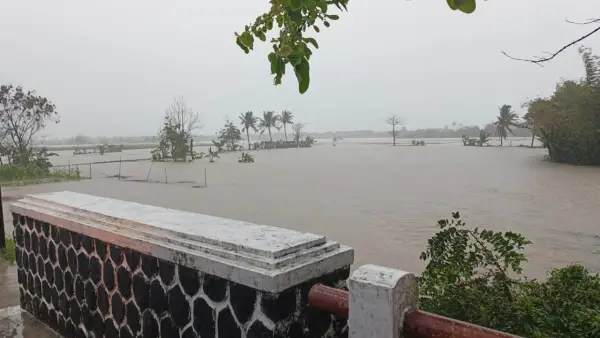 Sungai Ciparanje di Tegalbuleud Sukabumi meluap, rendam ratusan hektar lahan pertanian | Foto : Pemdes Tegalbuleud