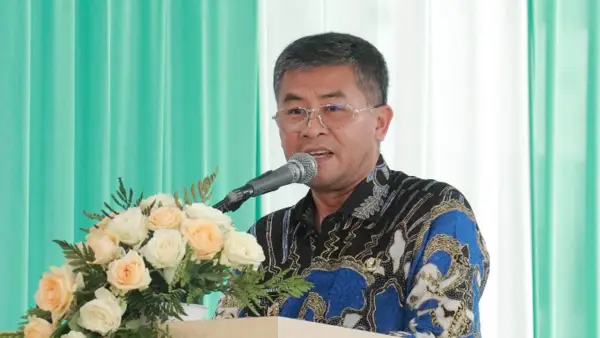 Wakil Gubernur Jawa Barat Erwan Setiawan saat memberikan sambutan dalam acara peresmian dua gedung baru RS Maranatha Bandung. (Sumber Foto: Biro Adpim Jabar)
