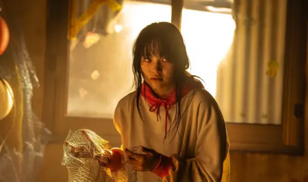 Cuplikan film My Daughter is a Zombie, film yang tayang dibioskop tentang hubungan ayah dan putrinya yang diuji dengan wabah zombie (Sumber : IMDb)