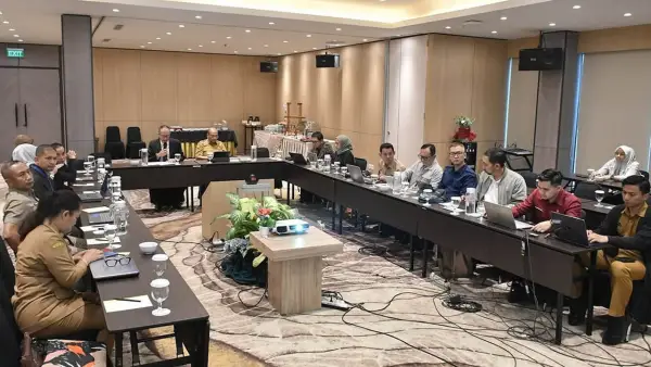 Wali Kota Sukabumi Ayep Zaki dalam Rapat Sosialisasi dan Koordinasi Pengusulan DAK Tahun 2026 bersama jajaran Dirjen Keuangan Daerah Kemendagri di Jakarta, Selasa 12 Agustus 2025 | Foto : Dokpim