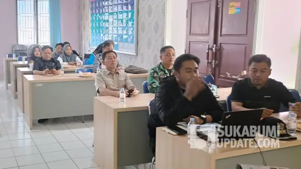 Pembinaan penilaian lomba DBB dalam konvergensi pencegahan dan penurunan stunting tingkat nasional di Desa Purwasari, Kecamatan Cicurug, Kabupaten Sukabumi, di Aula Puskesmas Cicurug pada 8 Agustus 2025. | Foto: Istimewa