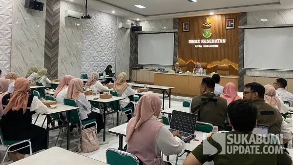 Kegiatan Peningkatan Kapasitas Petugas Kesehatan terkait Deteksi Dini Gangguan Pendengaran, Rabu (13/8/2025). Kegiatan ini diinisiasi Dinkes Kota Sukabumi. (Sumber Foto: SU/Asep Awaludin)
