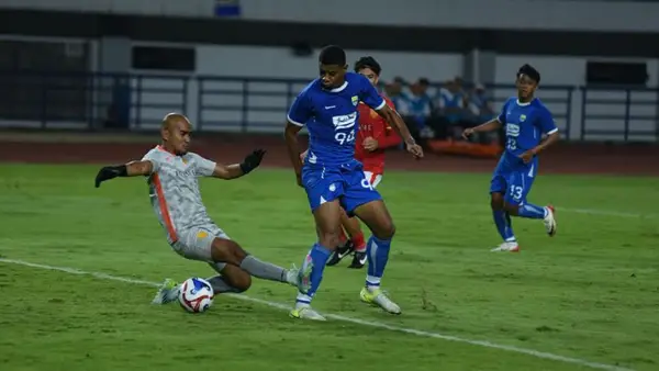 Gol Uilliam Barros membawa Persib Bandung raih kemenangan atas Manilla Digger. (Sumber : PERSIB.co.id)