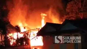 Tangkapan layar rekaman video kebakaran rumah dan bangunan PAUD di Kampung Cibeungang RT 02/04 Desa Mekarsari, Kecamatan Sagaranten, Kabupaten Sukabumi, Sabtu (16/8/2025). | Foto: P2BK Sagaranten